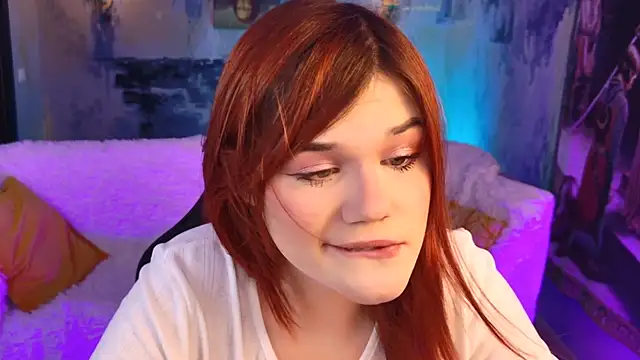 Snapshot of EllieFoxy chatting on February 10, 2026, 2:27 pm EllieFoxy online show from February 10, 2026, 2:27 pm