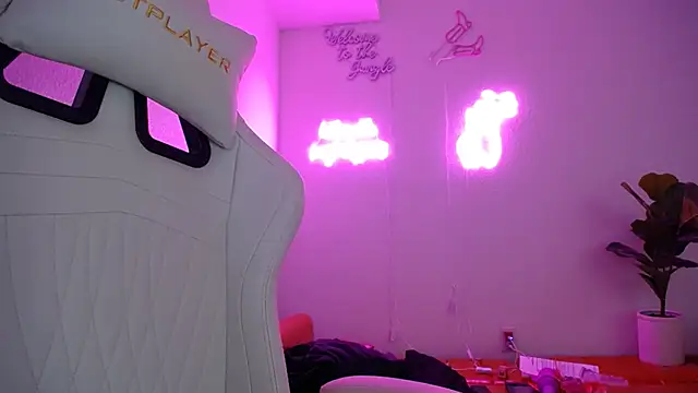 groovynights online show from March 8, 2025, 7:20 pm