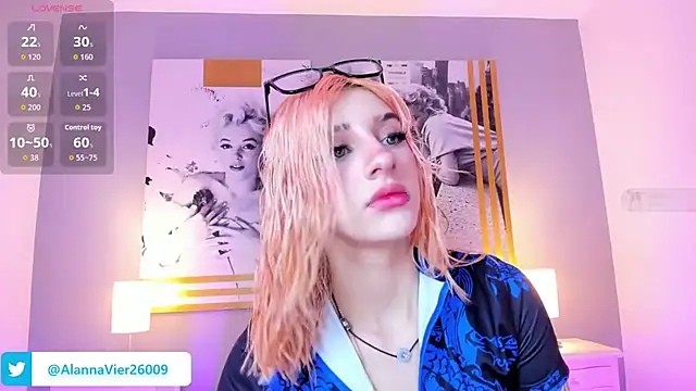 Snapshot of AlannaViera chatting on July 6, 2026, 11:39 am AlannaViera online show from July 6, 2026, 11:39 am