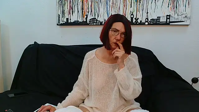 AyvaCarter online show from June 17, 2026, 11:31 am