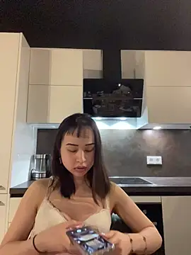 Just-Lilly online show from March 27, 2026, 1:01 pm