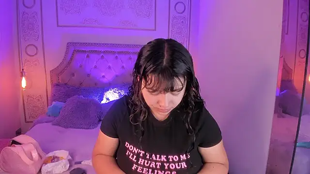 Snapshot of Honny_Blaice_ chatting on February 7, 2026, 1:30 pm Honny Blaice online show from February 7, 2026, 1:30 pm