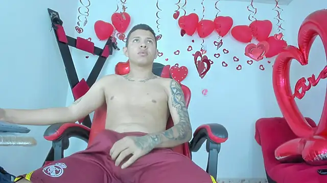 Snapshot of Steven_and_Camilo18 chatting on February 17, 2026, 11:40 am Steven and Camilo18 online show from February 17, 2026, 11:40 am