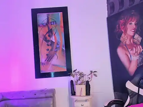 Ciara HotTs online show from July 6, 2026, 12:01 pm