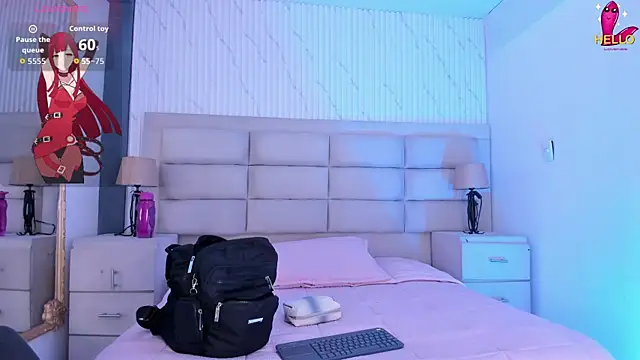 CarolineFyre online show from April 5, 2026, 12:23 pm