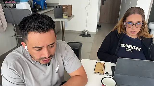 Sofii n Diego online show from February 4, 2026, 4:57 pm