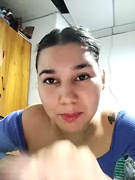 Merliah 1 online show from April 17, 2026, 1:14 pm