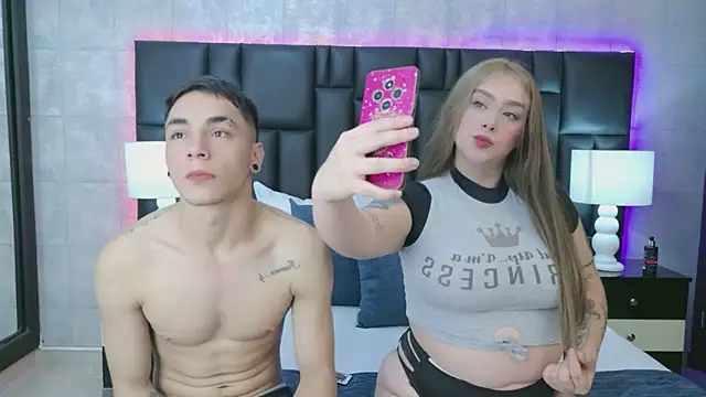 Snapshot of KarlaAndMike chatting on February 26, 2026, 3:28 am KarlaAndMike online show from February 26, 2026, 3:28 am