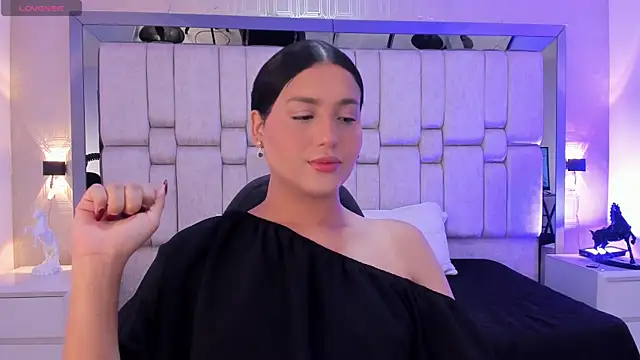 Snapshot of ValeryCooper18 chatting on February 7, 2026, 7:44 pm ValeryCooper18 online show from February 7, 2026, 7:44 pm