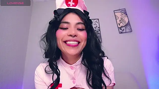 Snapshot of loveegirll1 chatting on February 26, 2026, 3:50 am loveegirll1 online show from February 26, 2026, 3:50 am