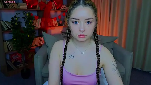 kate  rIna online show from February 11, 2026, 2:11 am