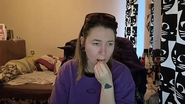 Ozalin  online show from February 3, 2026, 7:13 am