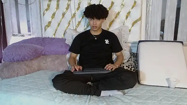 ian smith  online show from April 9, 2026, 12:11 pm