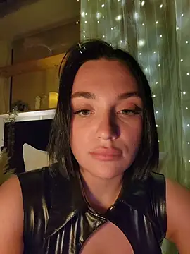 Snapshot of HotDevilGirl_ chatting on February 14, 2026, 6:19 pm HotDevilGirl online show from February 14, 2026, 6:19 pm