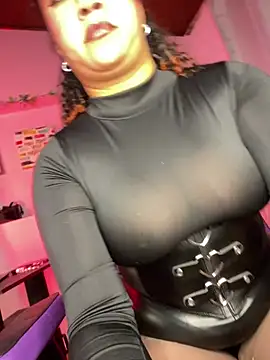 kenia thompsom01 online show from April 10, 2026, 11:45 pm