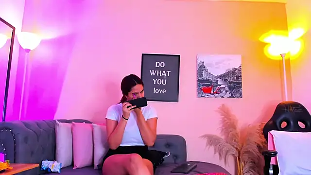 Snapshot of victoriazans chatting on February 17, 2026, 3:48 am victoriazans online show from February 17, 2026, 3:48 am