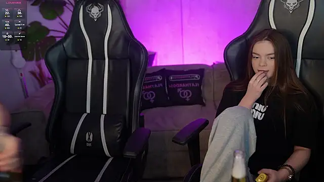 Snapshot of Zlata_Sky chatting on February 28, 2026, 3:55 pm Zlata Sky online show from February 28, 2026, 3:55 pm