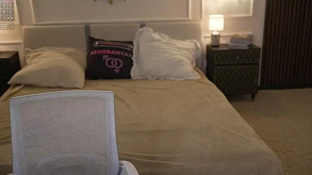 Zlata Sky online show from November 27, 2025, 7:36 pm