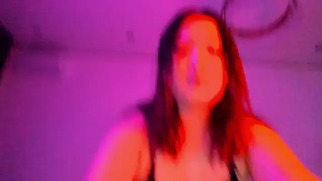 luna yum online show from February 5, 2026, 1:12 am