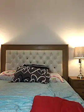 Snapshot of _Usher chatting on February 21, 2026, 3:19 am Usher online show from February 21, 2026, 3:19 am