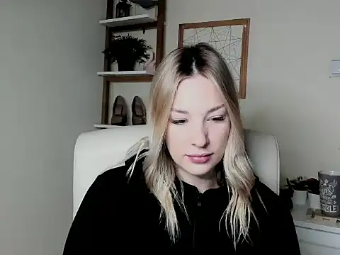 Snapshot of VelvetAngela chatting on February 17, 2026, 6:33 am VelvetAngela online show from February 17, 2026, 6:33 am