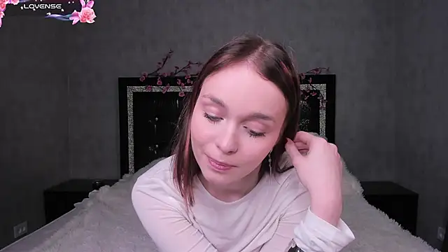 LillianPerry online show from March 15, 2026, 6:15 pm