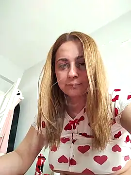 Snapshot of Talyats06 chatting on February 17, 2026, 12:57 pm Talyats06 online show from February 17, 2026, 12:57 pm