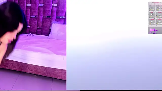 AriHale  online show from March 23, 2026, 9:36 pm