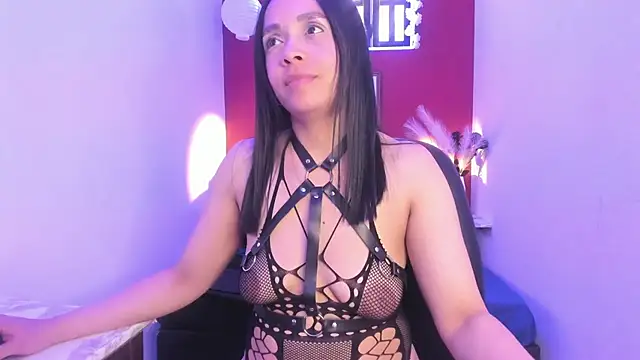 Snapshot of paula_lopez__ chatting on February 9, 2026, 7:34 pm paula lopez online show from February 9, 2026, 7:34 pm