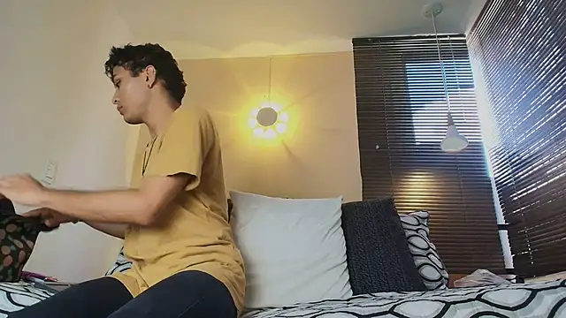 Snapshot of Damon_Salvarote_S chatting on February 23, 2026, 7:58 pm Damon Salvarote S online show from February 23, 2026, 7:58 pm