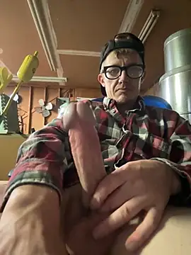 Snapshot of Daddybigdick123123 chatting on April 28, 2026, 4:17 am Daddybigdick123123 online show from April 28, 2026, 4:17 am