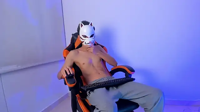 Senpai Lover  online show from February 8, 2026, 7:11 pm