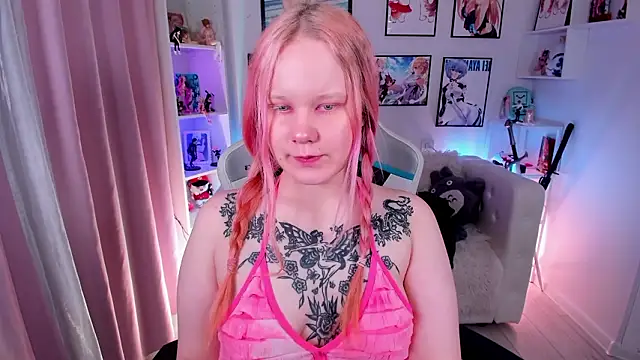 AnnieVibe online show from March 18, 2026, 5:36 pm