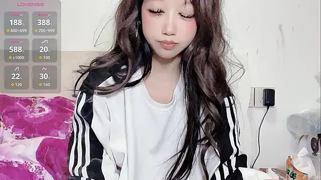 Snapshot of qilaile chatting on February 3, 2026, 4:12 pm qilaile online show from February 3, 2026, 4:12 pm