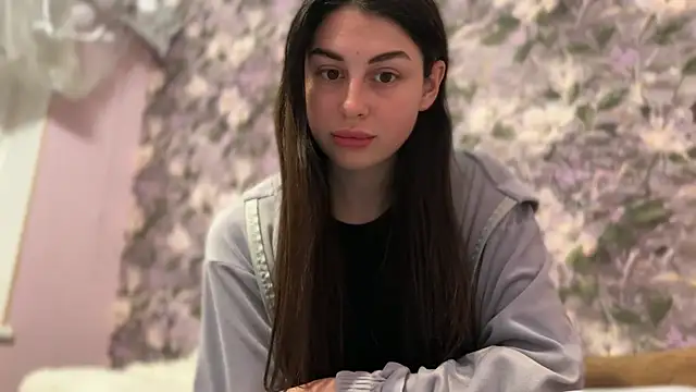 Snapshot of LiluMartiznir chatting on April 9, 2026, 6:14 pm LiluMartiznir online show from April 9, 2026, 6:14 pm