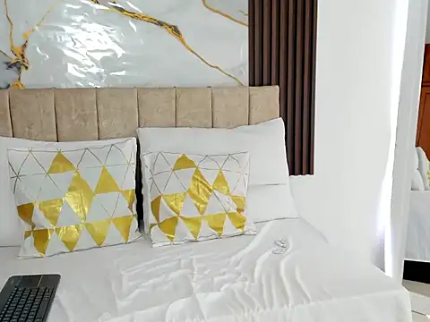 Snapshot of Atenis_thompson chatting on February 9, 2026, 5:33 pm Atenis thompson online show from February 9, 2026, 5:33 pm