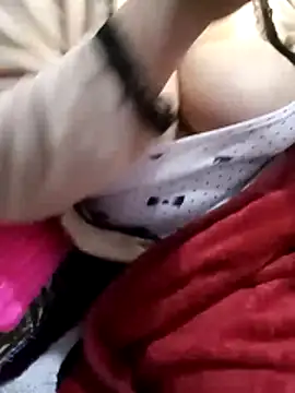 Snapshot of Womengood112 chatting on February 19, 2026, 4:31 am Womengood112 online show from February 19, 2026, 4:31 am