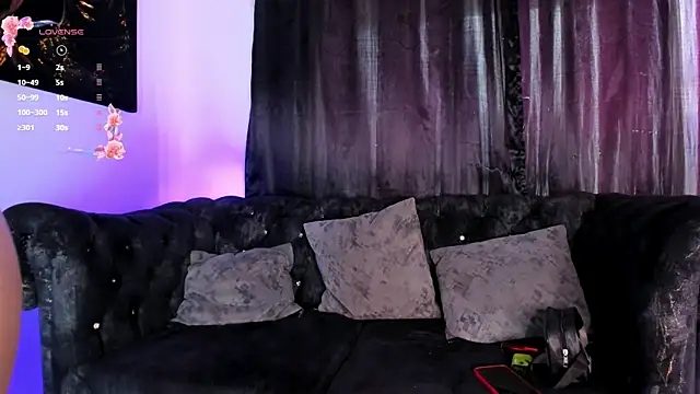 melisa meow  online show from March 29, 2026, 8:10 pm