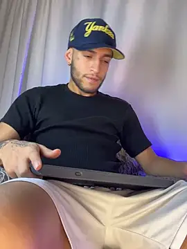 Velvet Angel online show from March 16, 2026, 8:33 pm