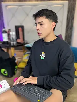 Samu Hott online show from March 11, 2026, 8:25 pm