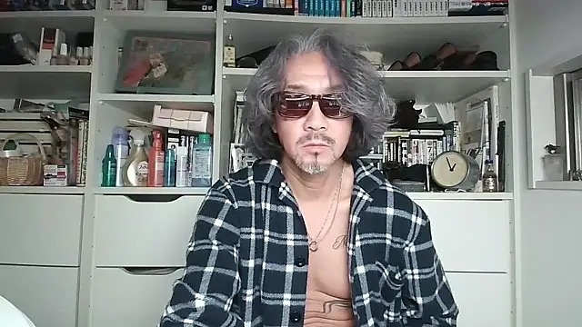 MtaS1 online show from April 3, 2026, 3:51 pm