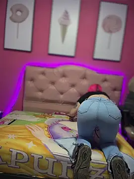 Snapshot of Karolaiin_LS chatting on February 21, 2026, 7:27 pm Karolaiin LS online show from February 21, 2026, 7:27 pm