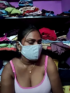 Tamil Hot Nisha online show from April 4, 2026, 4:35 pm