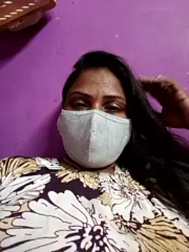 Tamil Hot Nisha online show from March 4, 2026, 10:28 pm