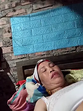 lena-cute online show from March 21, 2026, 11:52 pm