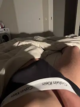 Snapshot of Robertocavall chatting on February 17, 2026, 8:39 pm Robertocavall online show from February 17, 2026, 8:39 pm