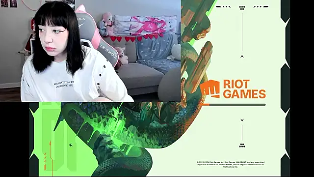 Snapshot of MollysLand chatting on February 28, 2026, 6:46 am MollysLand online show from February 28, 2026, 6:46 am