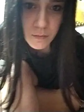  alya   online show from April 8, 2026, 7:37 pm