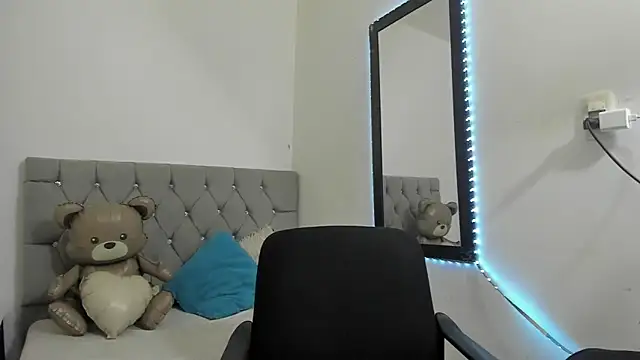  1DERECK online show from February 18, 2026, 12:23 pm