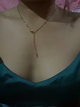 yuii-717 online show from February 6, 2026, 2:07 am